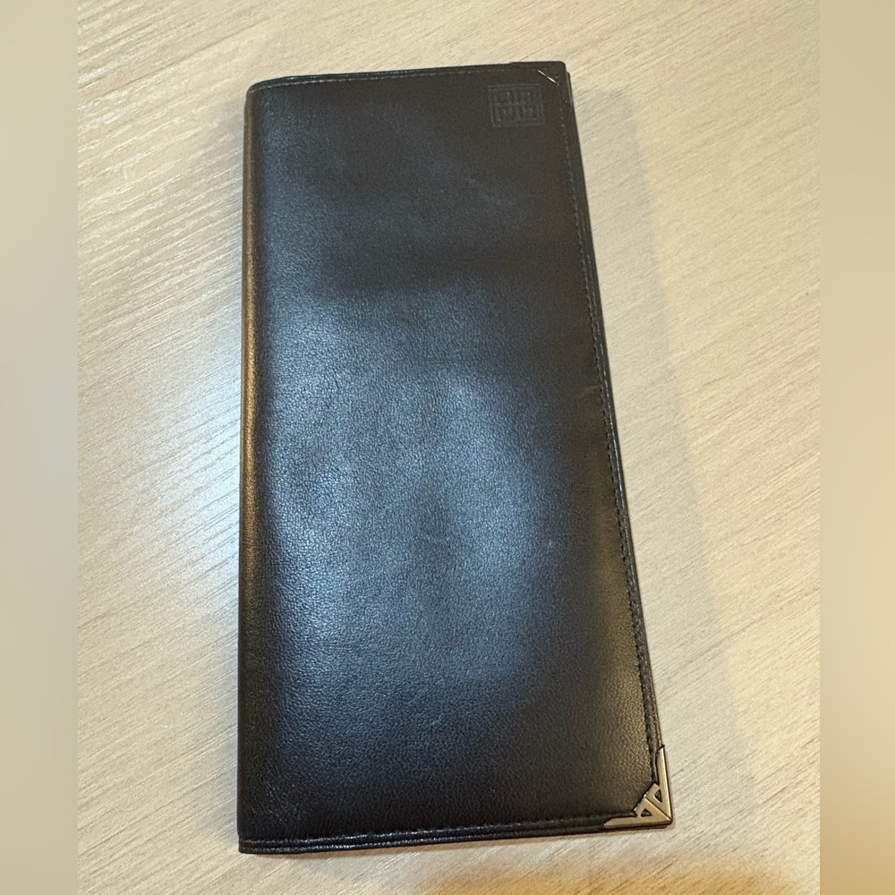Givenchy Black Leather wallet, excellent condition‎